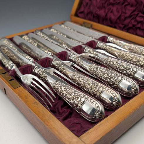 Late Victorian British antique silver plate cutlery, 6 pairs, in wooden box